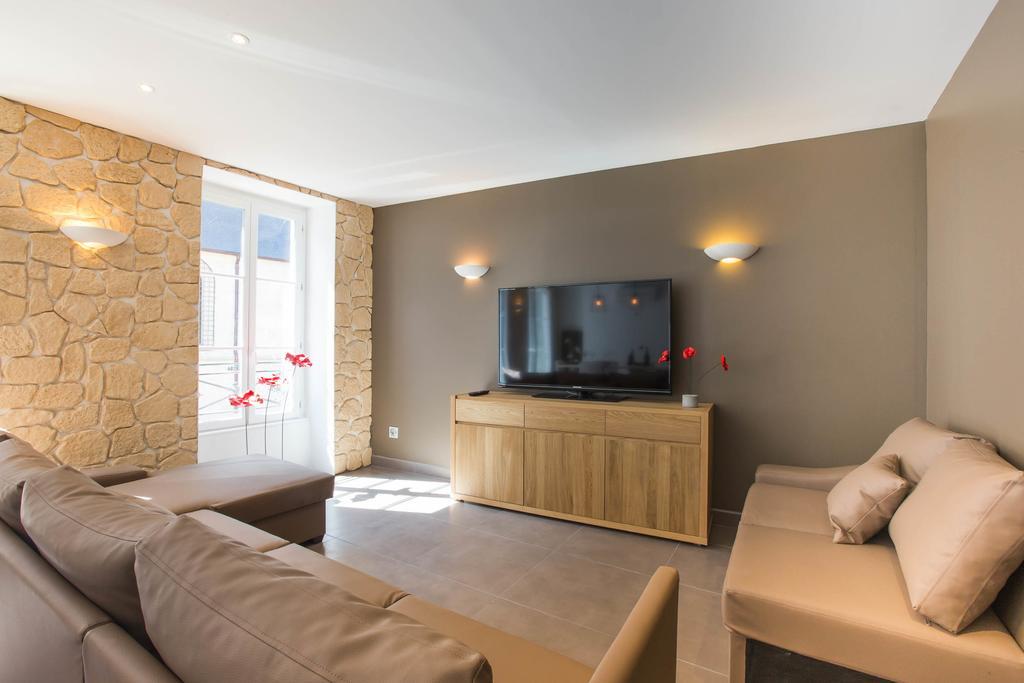 Le Pavean Apartment Beaune  Room photo